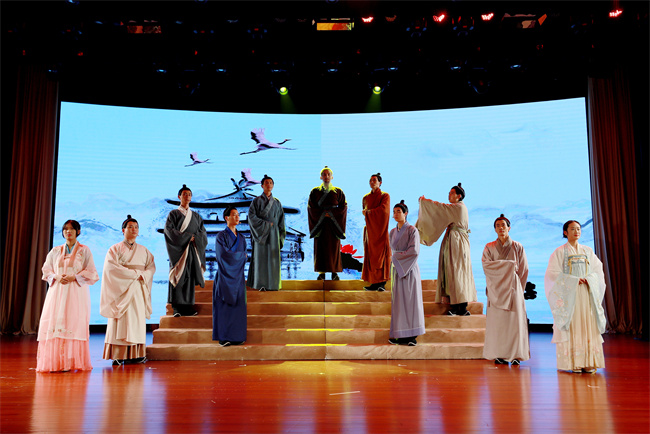 WilliamHill中文官方网站自制舞台剧 精彩演绎《天回医简》的“前世今生”